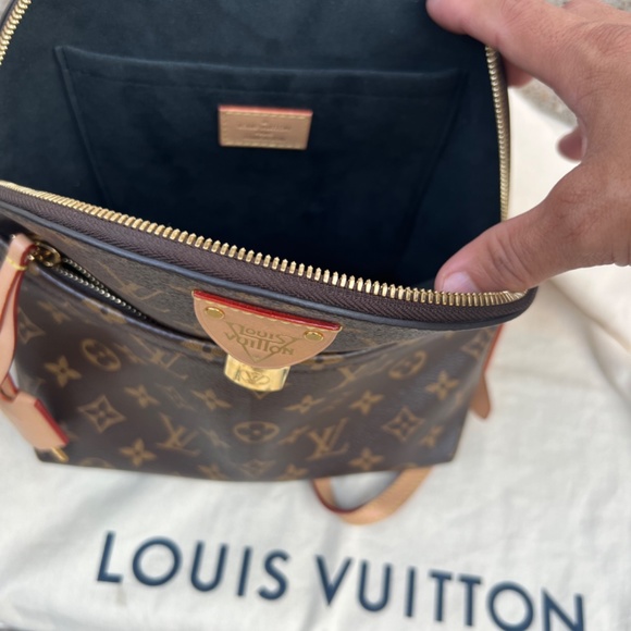 Louis Vuitton Moonback Pack Monogram - Picture 4 of 4